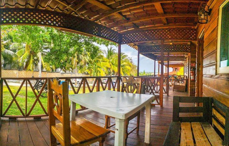 Green Monkey Hostel バカラル エクステリア 写真